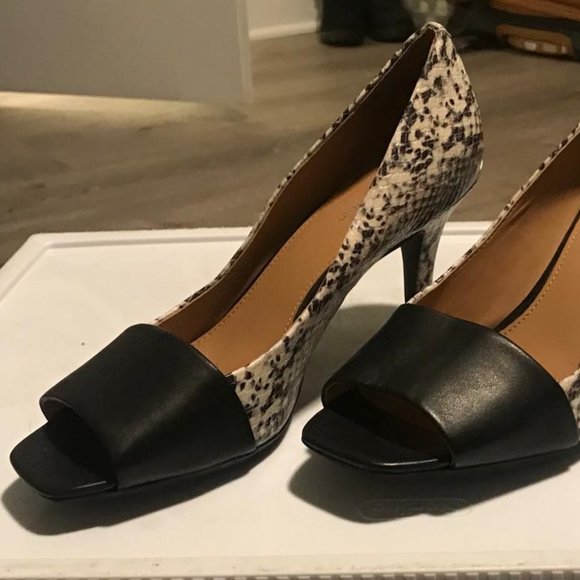 VINTAGE Calvin Klein NAREEN Open Toe/Heels Black/White - Picture 1 of 6